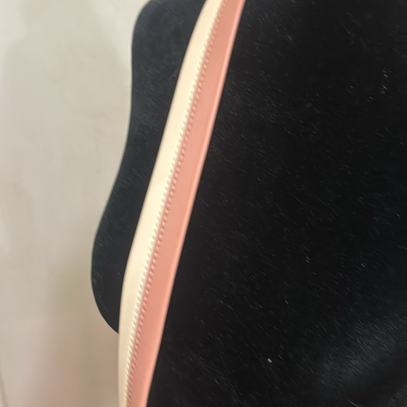 2️⃣8️⃣0️⃣0️⃣ gently used authentic Louis Vuitton bag - Picture 4 of 10